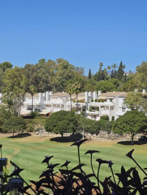 Apartment in Marbella, Eagles Village. La Quinta., Benahavis